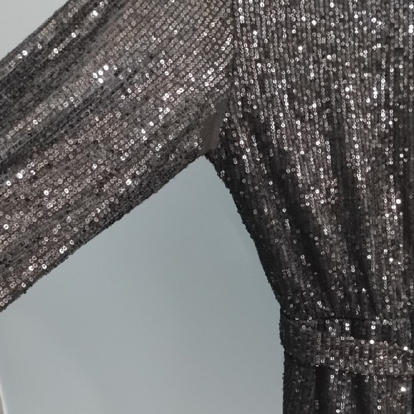 ⭐ NWT Windsor Black 🖤 Midnight Sequin Long Sleeve Romper Size Medium - Picture 6 of 6